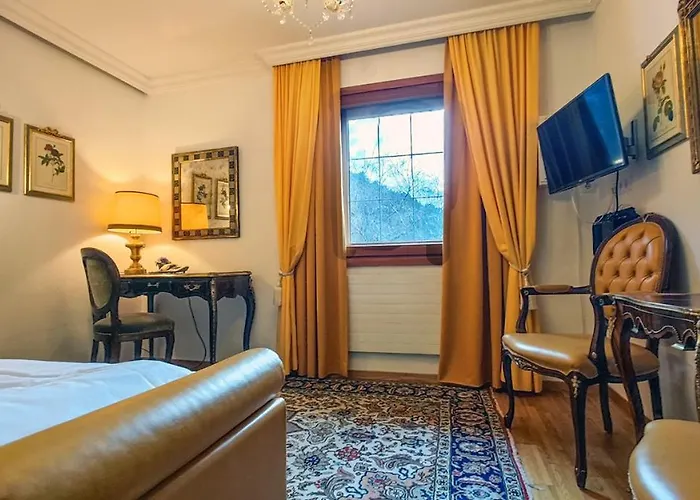 Otel Schloss Fernsteinsee