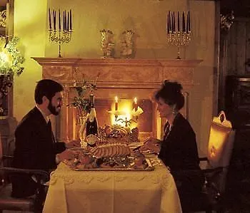 Otel Schloss Fernsteinsee